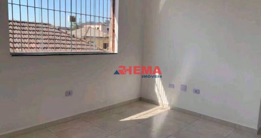 Sobrado com 2 dormitórios à venda, 72 m² por R$ 315.000,00 - Chico de Paula - Santos/SP