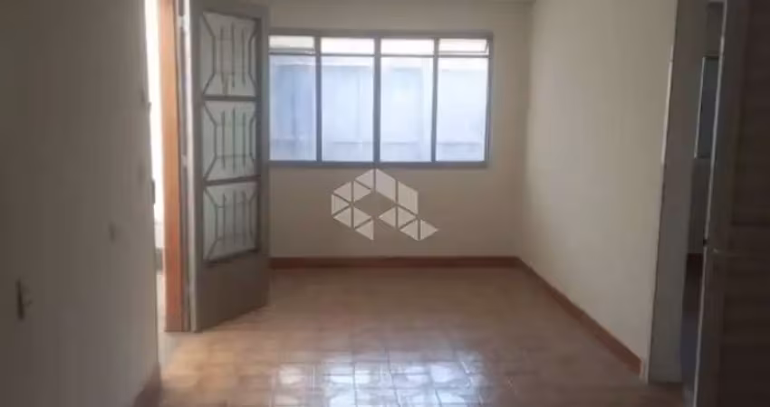 Casa com 2 quartos à venda na Bento Capinam, 8, Carandiru, São Paulo