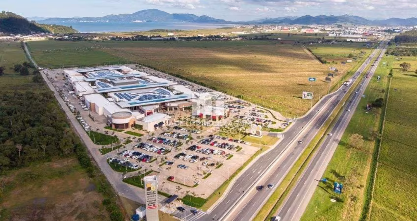 Área  Margens BR 101 em Porto Belo/SC