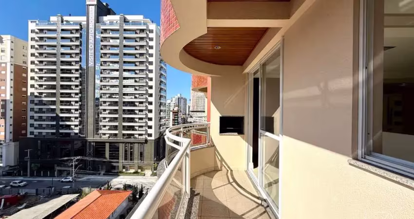 Apartamento com 4 dormitórios e escritório no kobrasol!