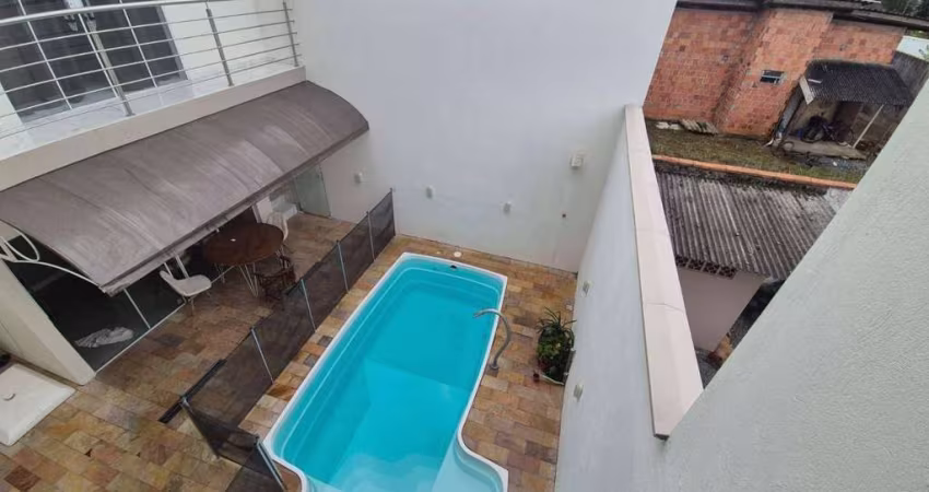 Casa com 4 dormitórios à venda, 227 m² por R$ 930.000,00 - Gravatá - Navegantes/SC