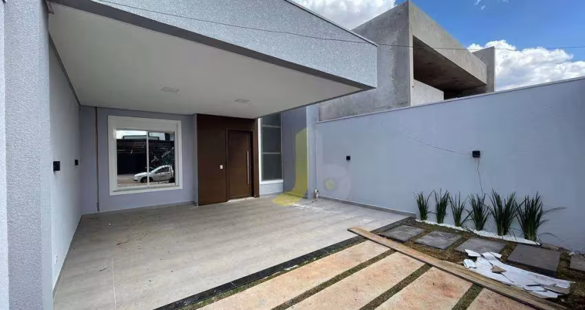 Casa no tropical iii com 2 vagas de garagem cobertas 1 suíte + 2 quartos