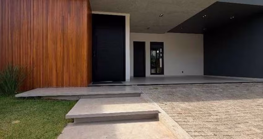 CASA EM CONDOMÍNIO 100% MOBILIADA E DECORADA