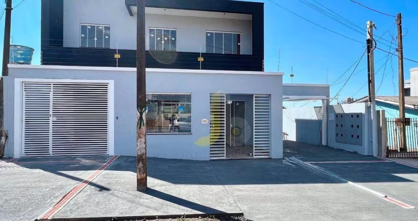 SOBRADO COM SALA COMERCIAL