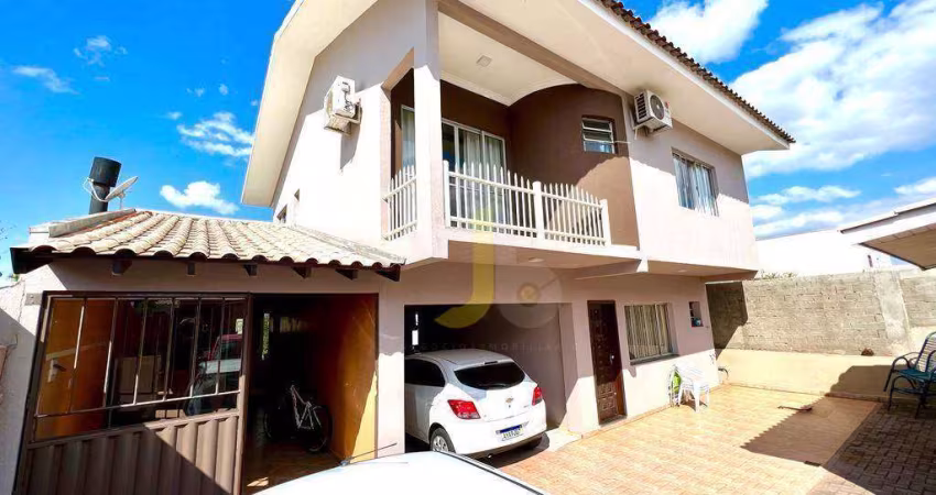 Sobrado com 4 dormitórios e um barracão  R$ 1.600.000 - Maria Luiza
