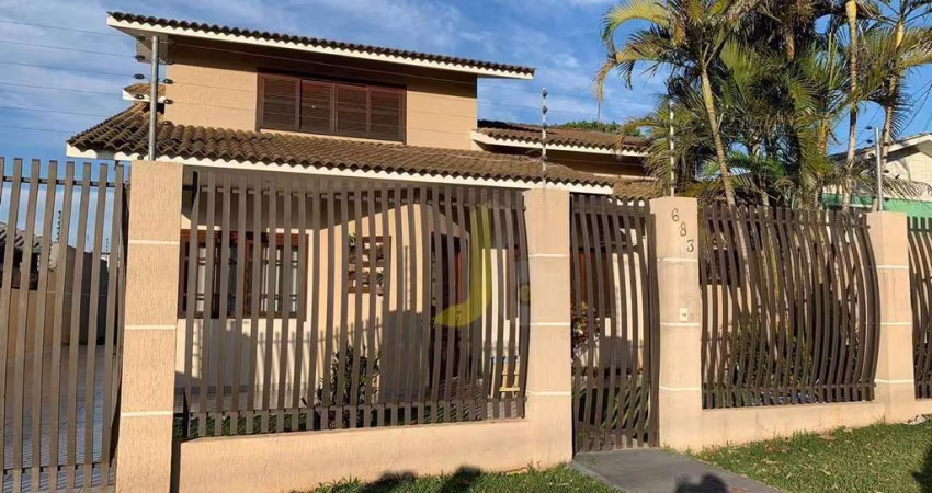 Casa com 3 dormitórios à venda, 123 m² por R$ 850.000,00 - Universitário - Cascavel/PR