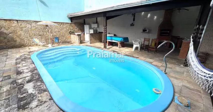 Casa alto padrão com piscina em caiçara, praia grande - 4 dorm. e 2 suítes.