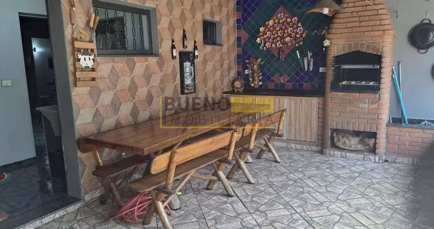 Linda casa com piscina no parque novo mundo em americana