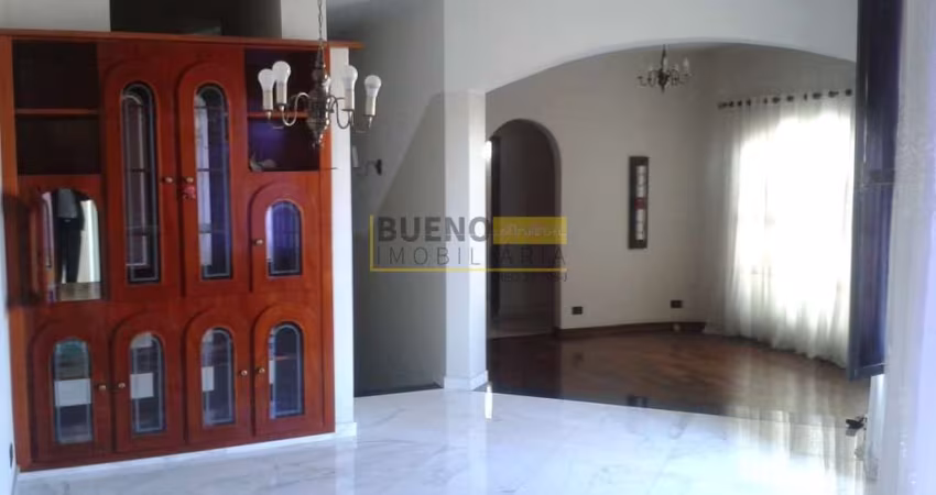 Casa sobrado com 3  quartos