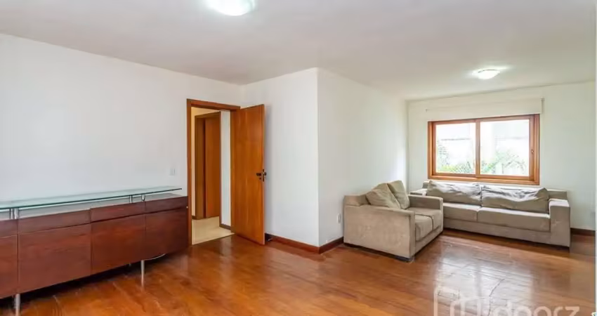 Apartamento com 3 quartos para alugar na Rua Eça de Queiroz, 178, Petrópolis, Porto Alegre