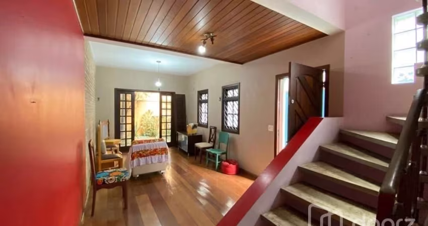 Casa com 3 quartos à venda na Rua Capitão Venceslau Japiassu Aragão, 197, Vila Erna, São Paulo