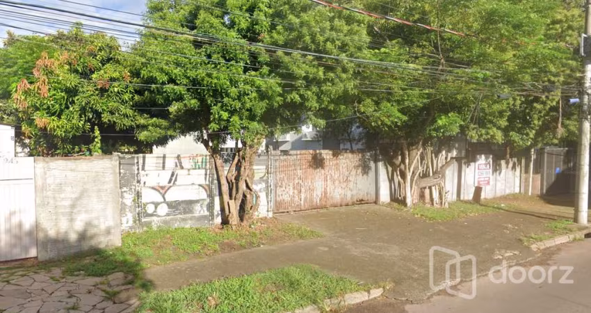 Terreno à venda na Rua Coronel Aristides, 215, Camaquã, Porto Alegre