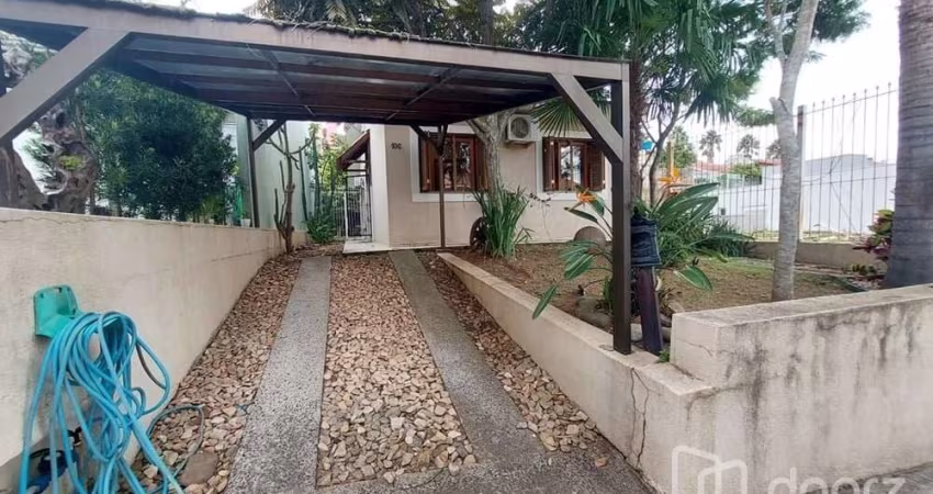 Casa em condomínio fechado com 2 quartos à venda na Rua Derocy Peres da Palma, 106, Lomba do Pinheiro, Porto Alegre