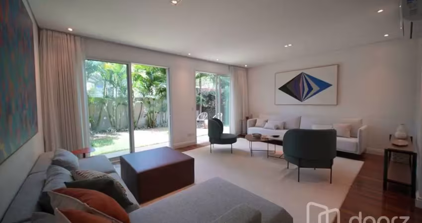 Casa em condomínio fechado com 4 quartos à venda na Rua Joaquim Cândido de Azevedo Marques, 541, Real Parque, São Paulo