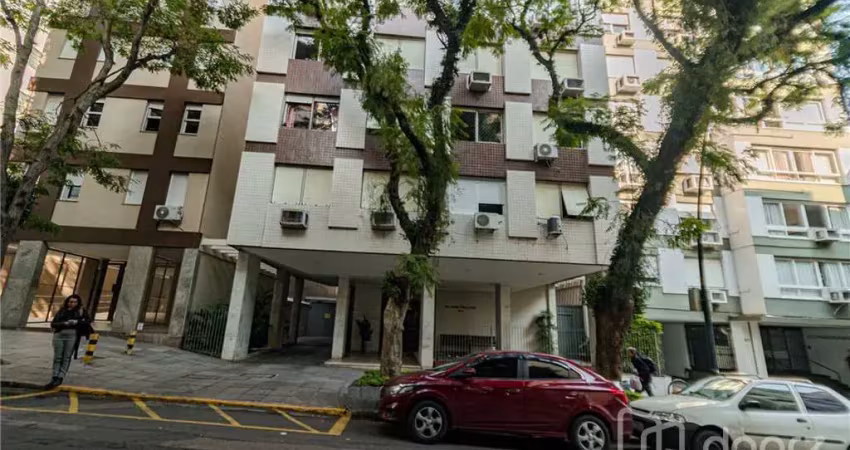 Apartamento com 3 quartos à venda na Rua Duque de Caxias, 833, Centro Histórico, Porto Alegre