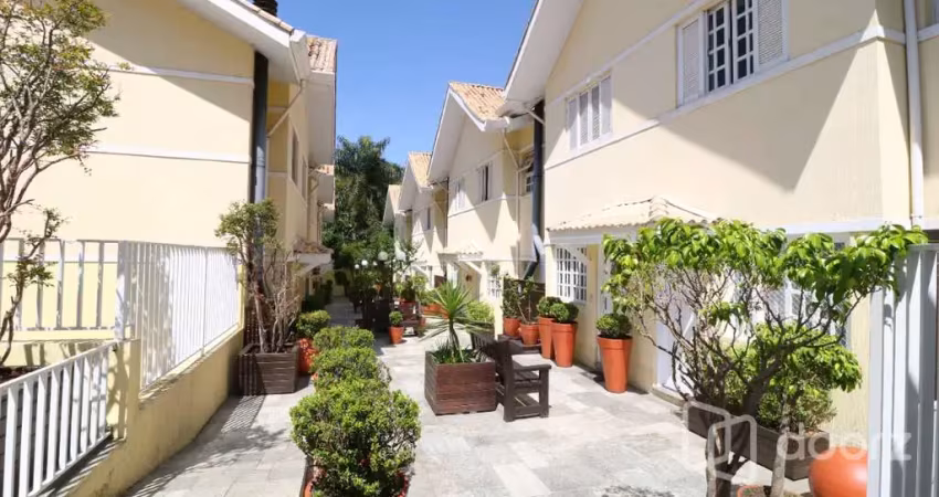 Casa em condomínio fechado com 3 quartos à venda na Rua Osiris Magalhães de Almeida, 180, Jardim Monte Kemel, São Paulo