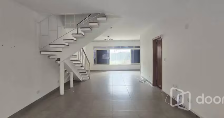 Casa com 3 quartos à venda na Pedro Noel, 81, Jardim das Acacias, São Paulo