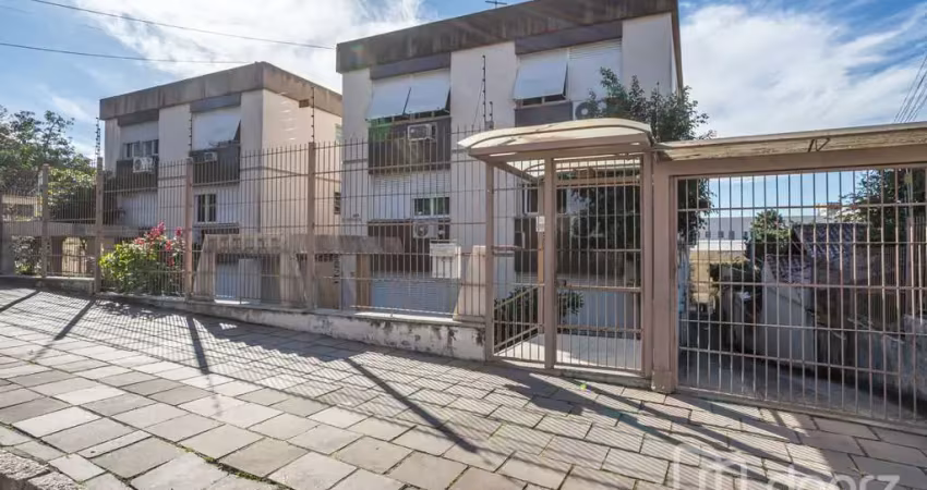 Apartamento com 2 quartos à venda na Marechal Bornmann, 125, Teresópolis, Porto Alegre