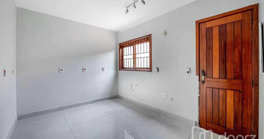 Casa com 3 quartos à venda na Rua Engenheiro Tito Marques Fernandes, 40, Ipanema, Porto Alegre