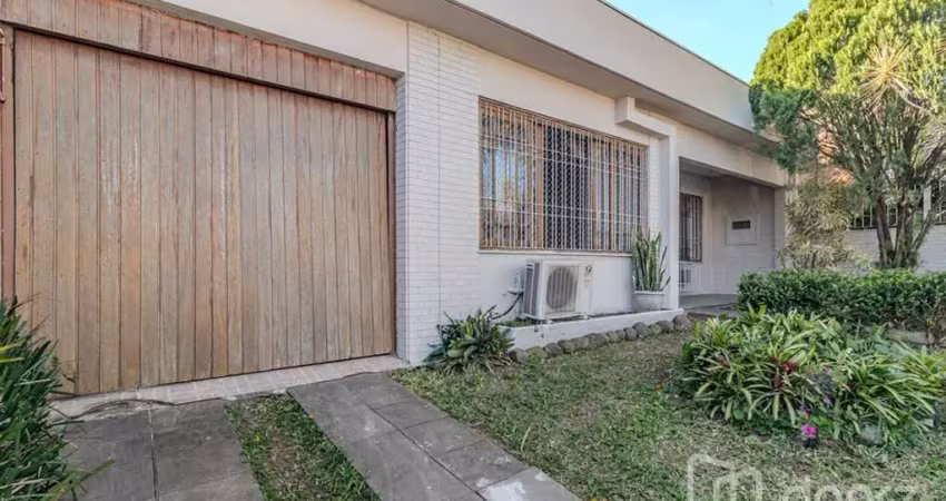 Casa com 3 quartos à venda na Rua Magalhães Calvet, 160, Sarandi, Porto Alegre