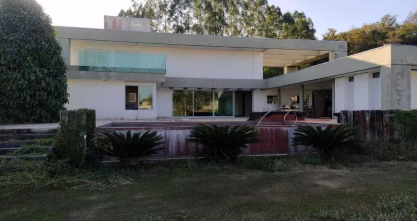 Casa duplex à venda, 9 quartos, 1 suíte, 5 vagas, Condomínio Belvedere - ESMERALDAS/MG