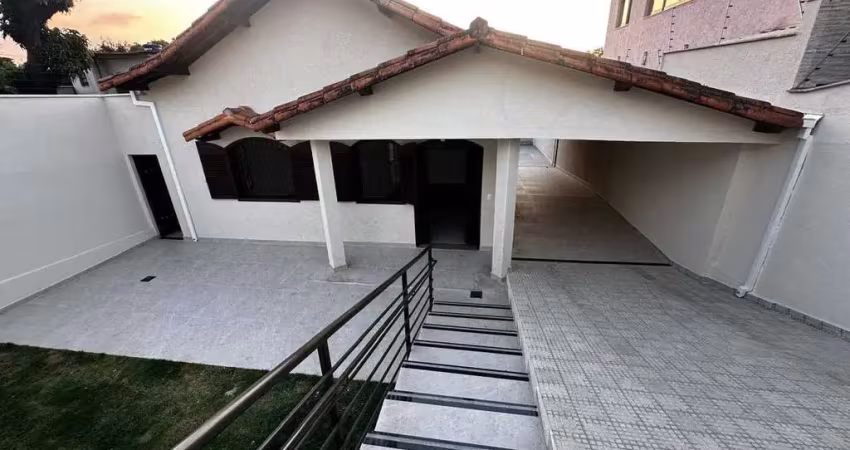 Casa com 3 quartos para alugar na Rua Ramalho Ortigão, Santa Branca, Belo Horizonte