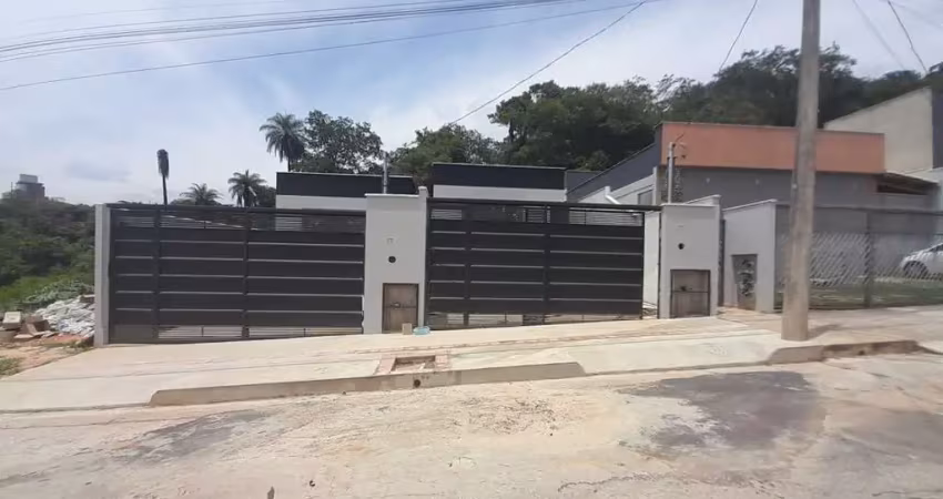 Casa à venda na Rua Vicente Geraldo Martins, Novo Centro, Santa Luzia