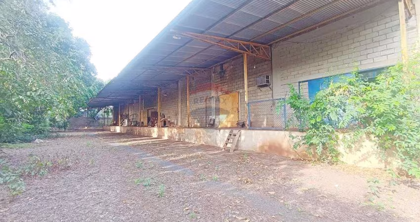 Galpão para alugar Próximo ao Aeroporto de 3000 m² com docas.