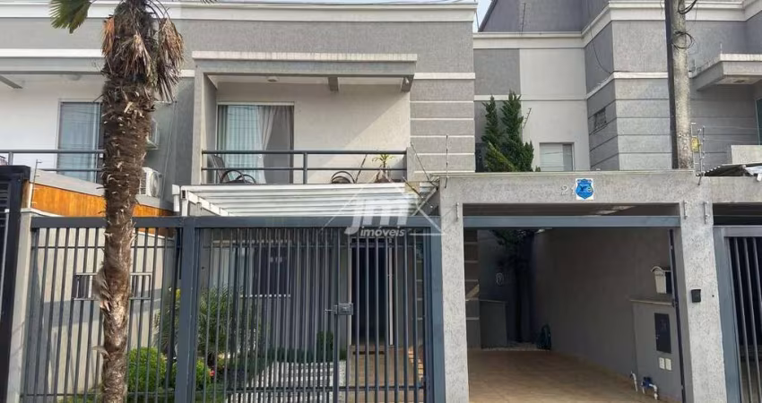 Sobrado à venda no Bairro Itaqui - Campo Largo/PR