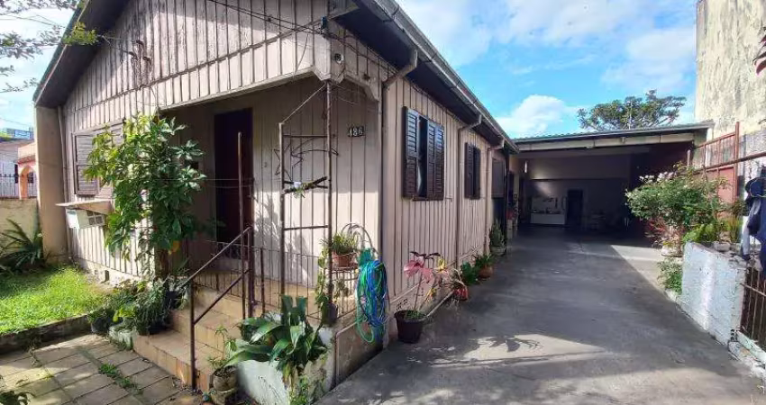 Casa com 3 quartos à venda na Rua Heitor Campos, 46, Nossa Senhora Medianeira, Santa Maria