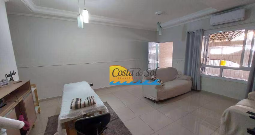 Casa com 3 dormitórios à venda, 155 m² por R$ 650.000,00 - Vila Guilhermina - Praia Grande/SP
