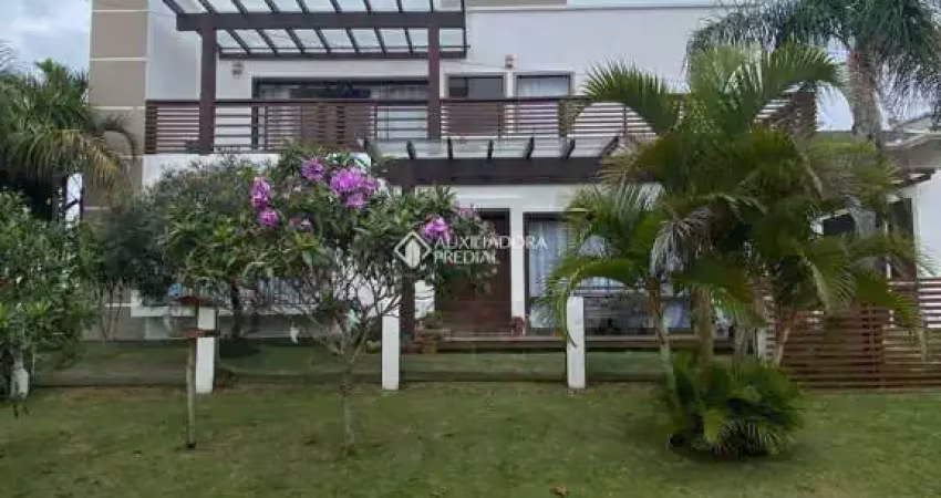 Casa com 3 quartos à venda na MARCOS INACIO DE ABREU, 4357, Ferraz, Garopaba