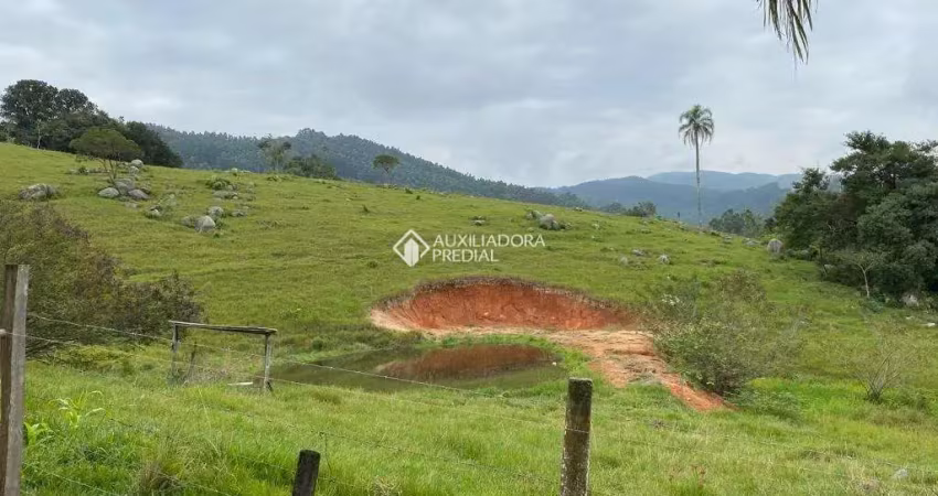 Fazenda à venda na Antônio Bittencourt Capanema, 858, 201, Centro, Imaruí