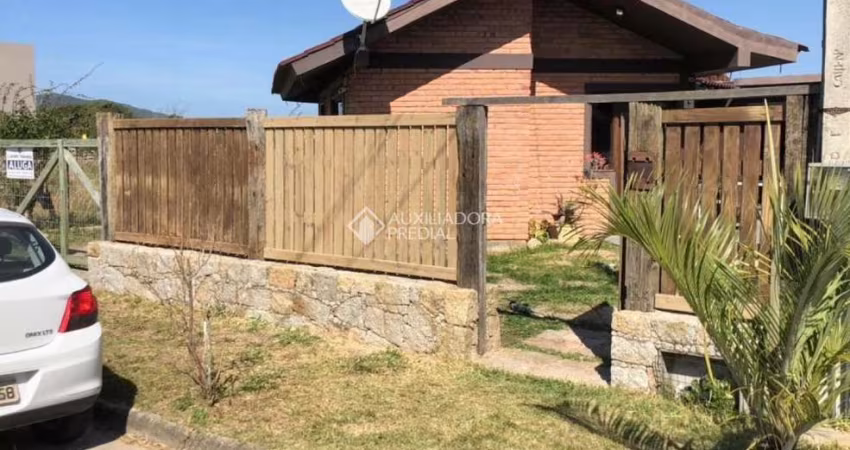 Casa com 2 quartos à venda na Rua Deputado Epitácio Bittencourt, 777, Ambrósio, Garopaba