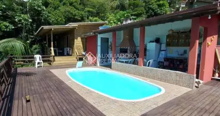 Casa com 1 quarto à venda na Tribo Pássaro, 124, Praia da Gamboa, Garopaba
