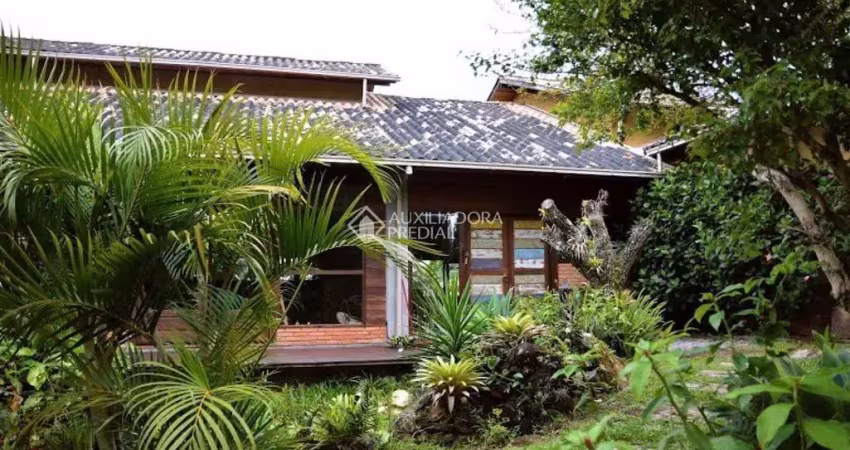 Casa com 8 quartos à venda na Beira Mar, 100, Praia da Gamboa, Garopaba