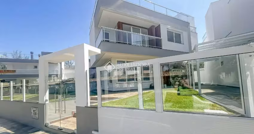Casa com 3 quartos à venda na Das Amendoeiras, 100, Morrinhos, Garopaba