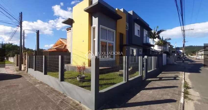 Casa com 2 quartos à venda na Rozalina De Aguiar Lentz, 100, Centro, Garopaba