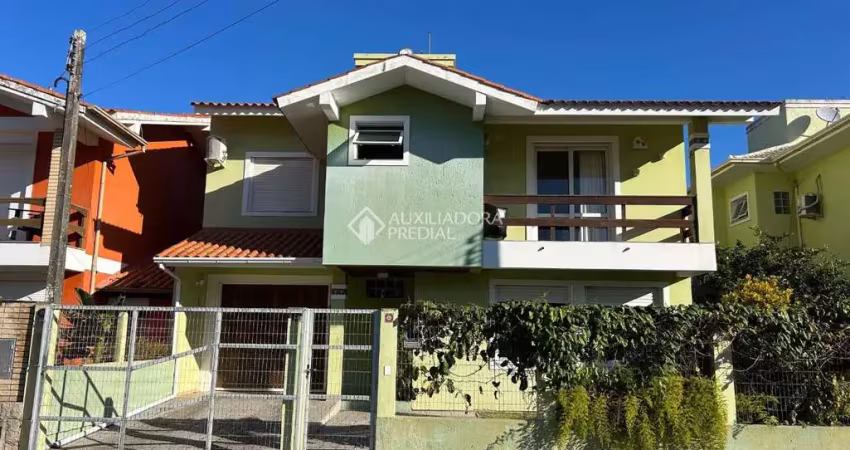 Casa com 4 quartos à venda na Olívio Duarte De Sena, 387, Centro, Garopaba