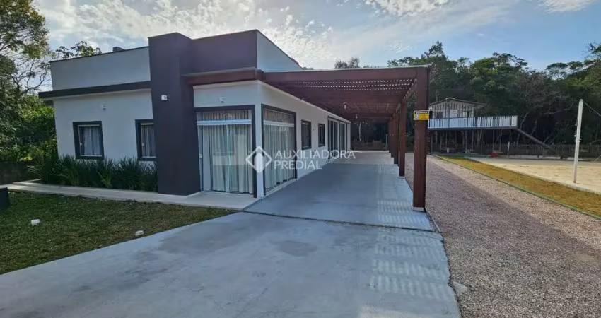Casa com 3 quartos à venda na Geral Da Barra, 237, Praia da Barra, Garopaba