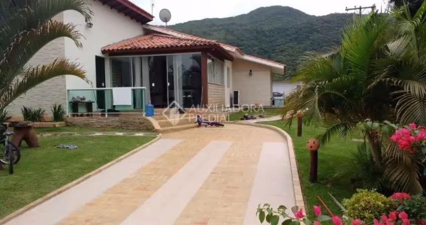 Casa em condomínio fechado com 3 quartos à venda na Geral Da Ressacada, 381, Ressacada, Garopaba