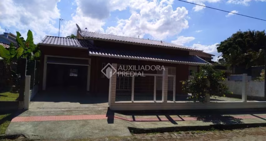 Casa com 3 quartos à venda na BATISTA PACHECO PEREIRA, 734, Centro, Garopaba