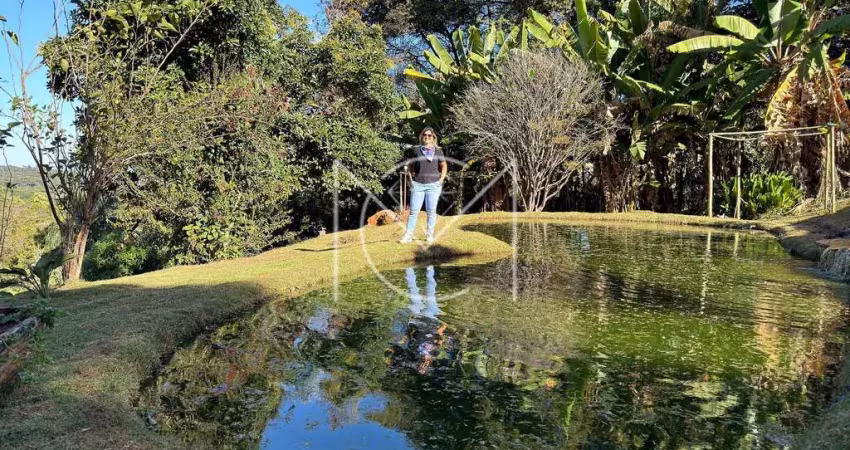 Sítio com lago no Condomínio Nossa Fazenda - R$ 2.400.000,00