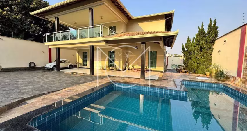 Casa de 04 quartos com piscina no bairro garças na pampulha