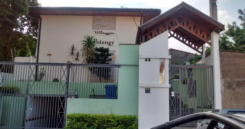 Casa em Condomínio em Palmeiras De Sao Jose