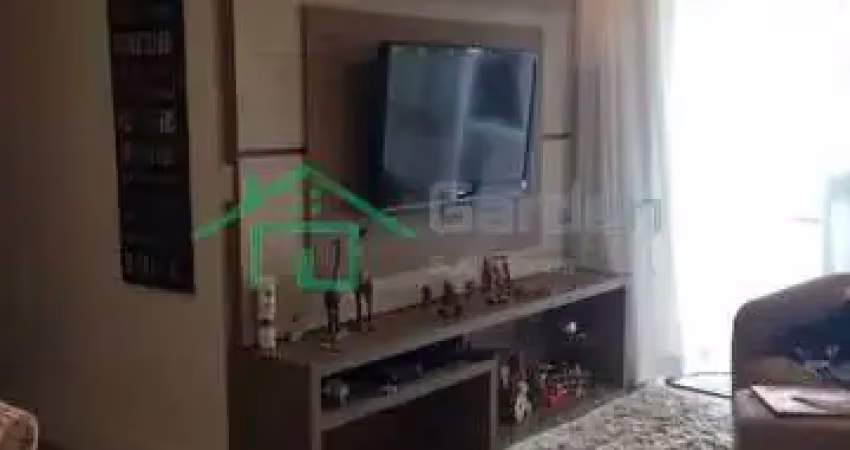 Apartamento em Jardim Satélite