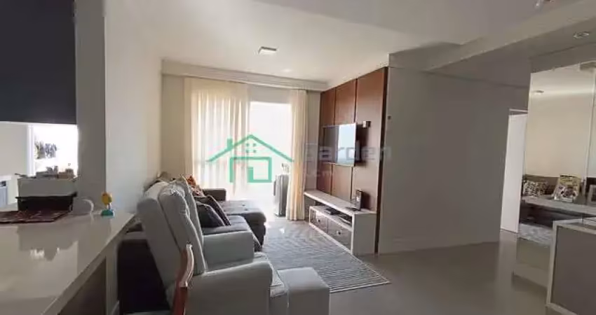 Apartamento em Conjunto Residencial Trinta e Um de Março