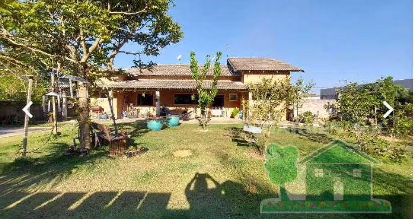 Casa em Condomínio em Condomínio Parque Vale dos Lagos