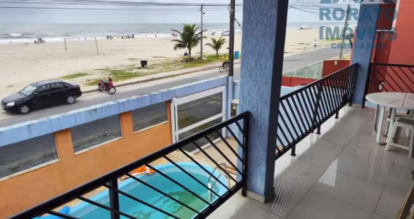 Sobrado Beira Mar com Piscina e Edícula à Venda