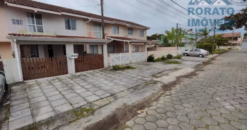 Sobrado em Riviera  -  Matinhos